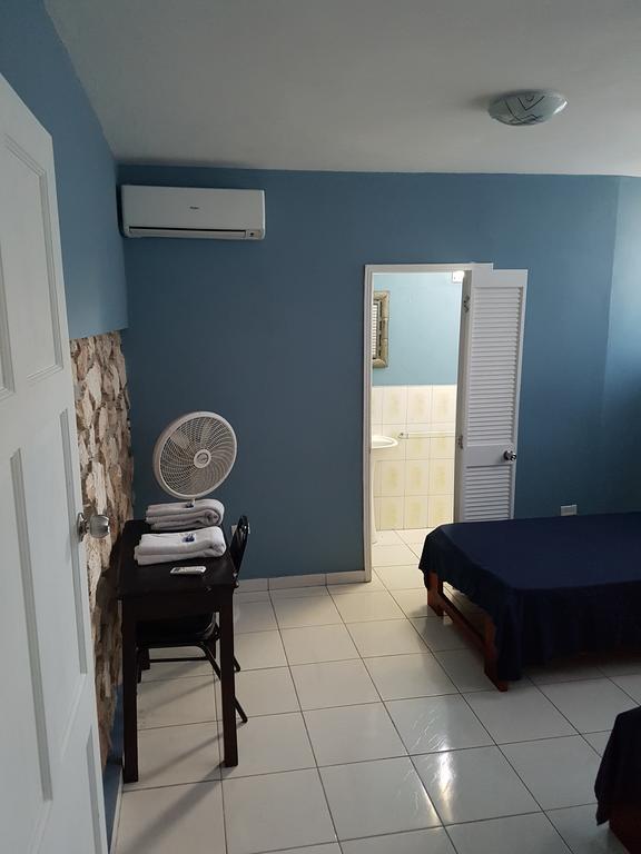 بورت أو برنس Trinity Lodge - Extended Stay المظهر الخارجي الصورة